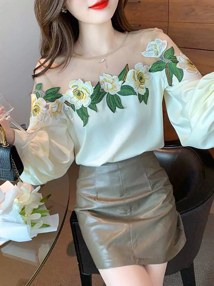 Blusa francesa de malla con bordado floral y patchwork para mujer