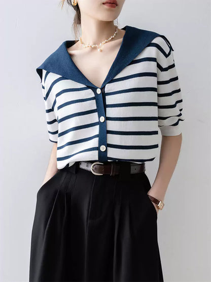 Damen-Strickoberteil aus Eisseide mit Matrosenkragen, blau gestreift