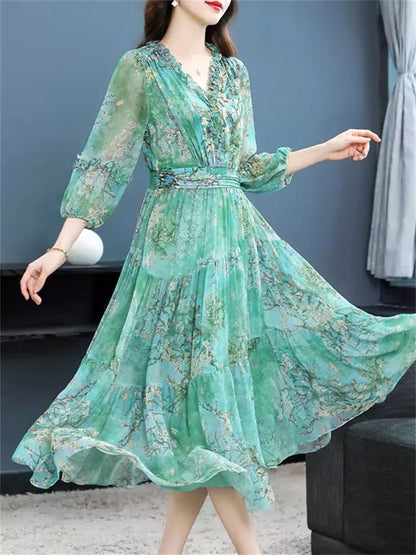 Elegantes bedrucktes Midikleid aus Maulbeerseide mit Taillenbetonung für Damen