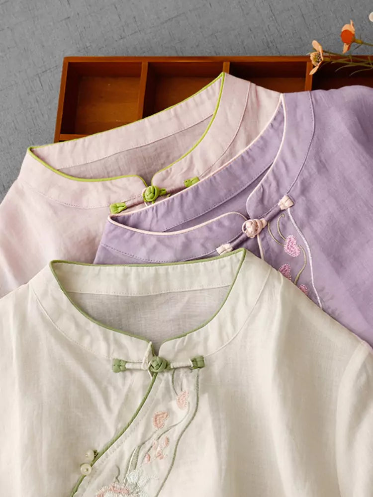 Vintage-Bluse aus Baumwoll-Leinen-Mischgewebe mit diagonal verlaufender, bestickter Knopfleiste in Rosa für Damen