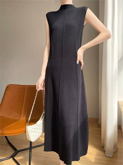 Ärmelloses rotes Strickkleid mit Rollkragen in Midi-Länge für Damen – Elegantes, figurbetontes Strickkleid