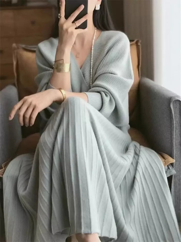 Elegante conjunto de dos piezas de suéter y falda de punto para mujer