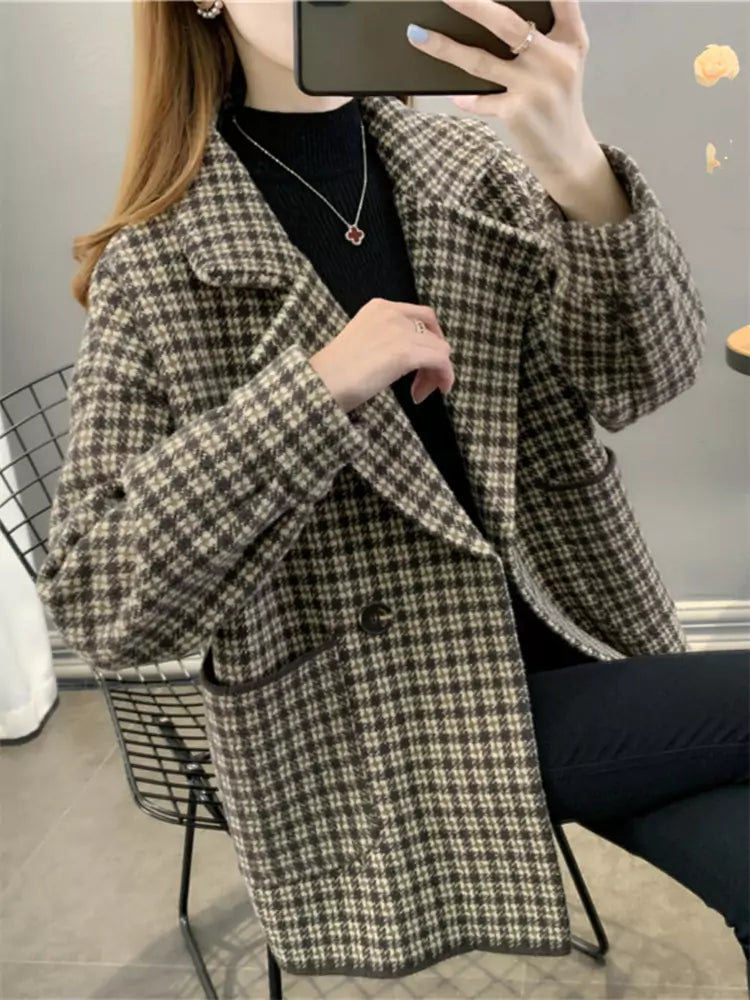 Women’s Short Plaid Wool Blend Coat – Loose Fit Autumn Winter Blazer Collar Outerwear
