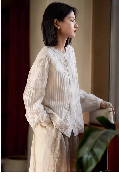 Locker geschnittene, bestickte Bluse im französischen Stil für Damen