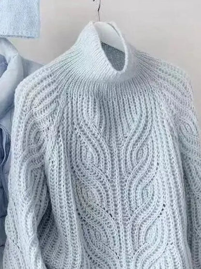 Suéter de punto trenzado con cuello alto azul claro para mujer