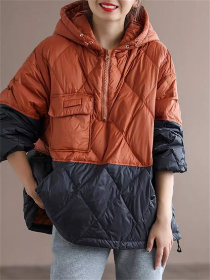 Locker geschnittene, graue Stepp-Daunenjacke mit Kapuze und Farbblockmuster für Damen