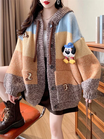 Cárdigan con capucha y bloques de color para mujer con un adorable perro de peluche - Abrigo de punto extragrande kawaii