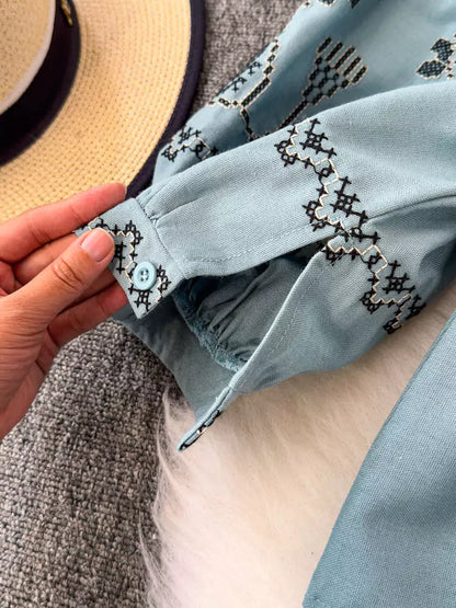 Ethno-Stil, bestickte, locker sitzende Bluse mit Laternenärmeln und Bindebändern für Damen