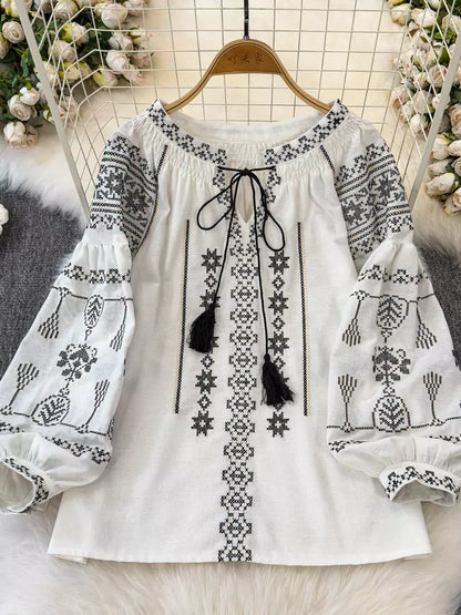 Ethno-Stil, bestickte, locker sitzende Bluse mit Laternenärmeln und Bindebändern für Damen