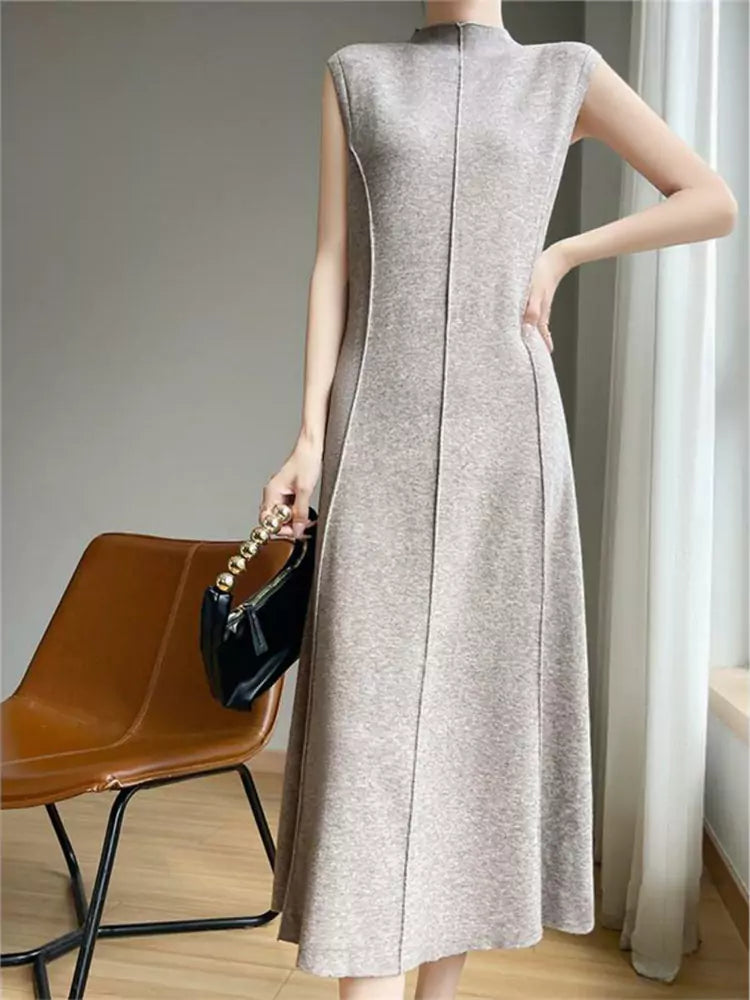 Ärmelloses rotes Strickkleid mit Rollkragen in Midi-Länge für Damen – Elegantes, figurbetontes Strickkleid