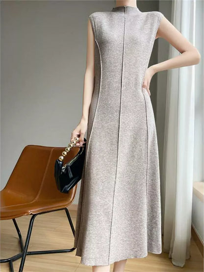 Ärmelloses rotes Strickkleid mit Rollkragen in Midi-Länge für Damen – Elegantes, figurbetontes Strickkleid