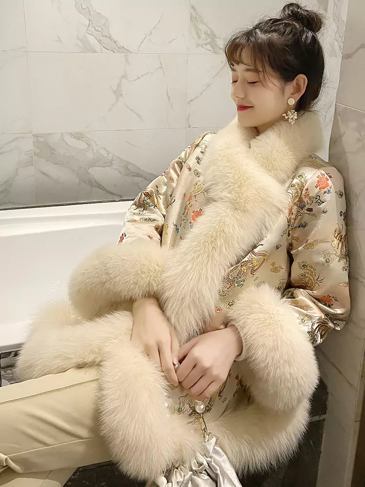 Chinesischer bestickter Cape-Mantel aus Kunstpelz für Damen