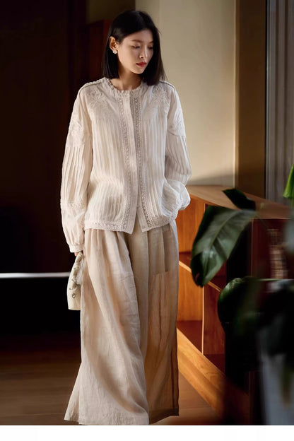 Locker geschnittene, bestickte Bluse im französischen Stil für Damen