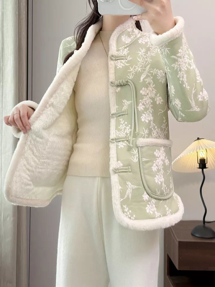 Grüne, wattierte Steppjacke im chinesischen Stil mit Stehkragen und Blumenmuster für Damen