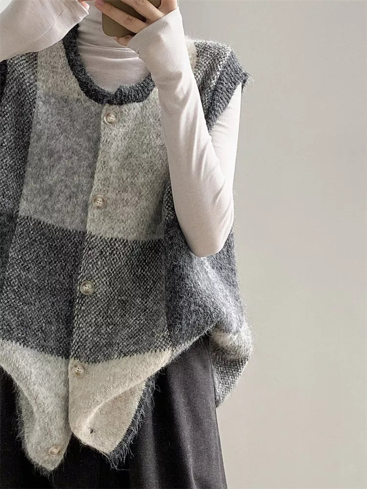 Vintage Plaid Button-Up Knit Vest for Women
