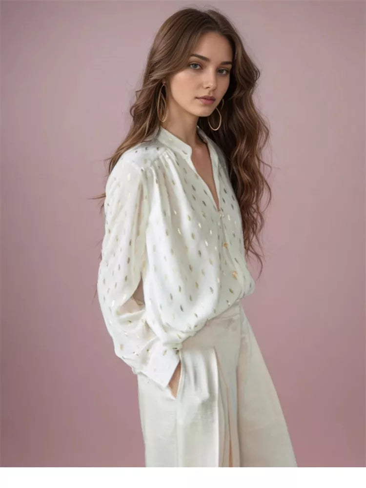 Blusa de gasa con estampado de hojas doradas para mujer y cuello alto