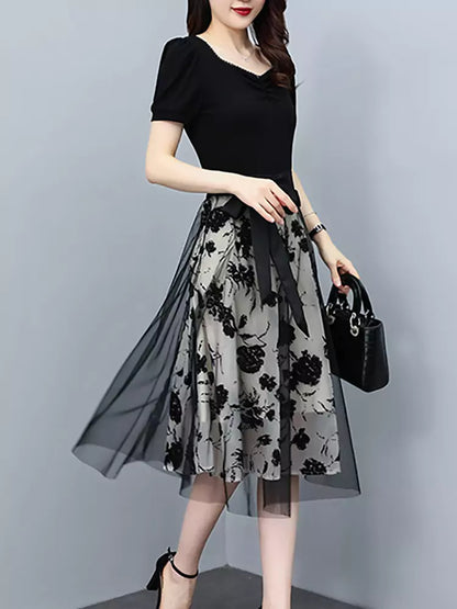 Sommerkleid im französischen Stil mit Blumenmuster, Taillengürtel und Tüll, Midi-Länge