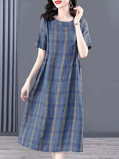 Elegantes kariertes Midikleid mit kurzen Ärmeln in großen Größen für Damen