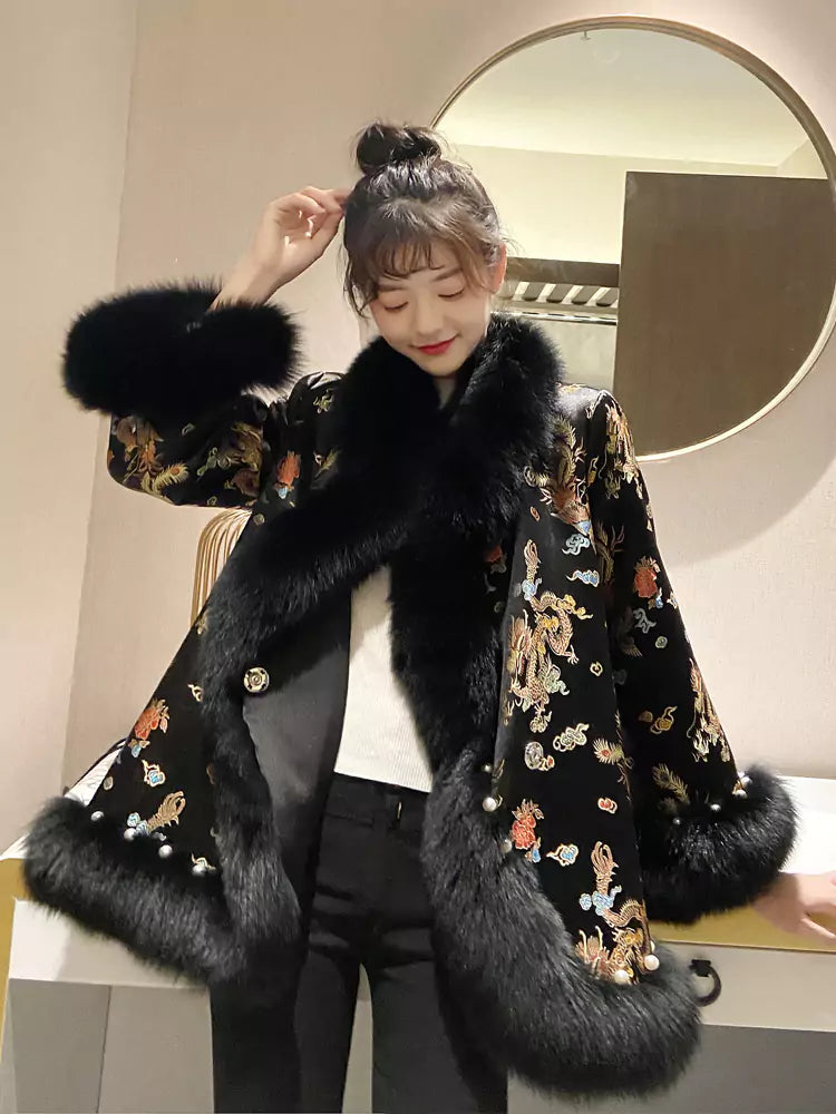Chinesischer bestickter Cape-Mantel aus Kunstpelz für Damen