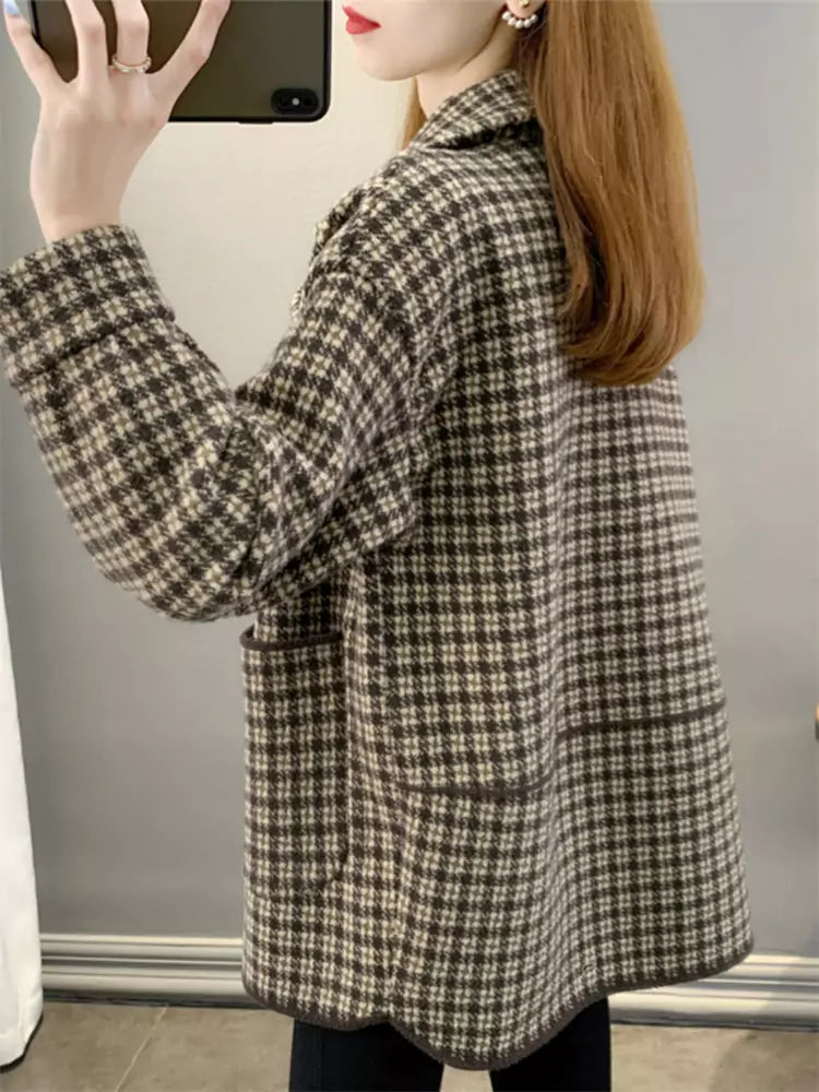 Women’s Short Plaid Wool Blend Coat – Loose Fit Autumn Winter Blazer Collar Outerwear