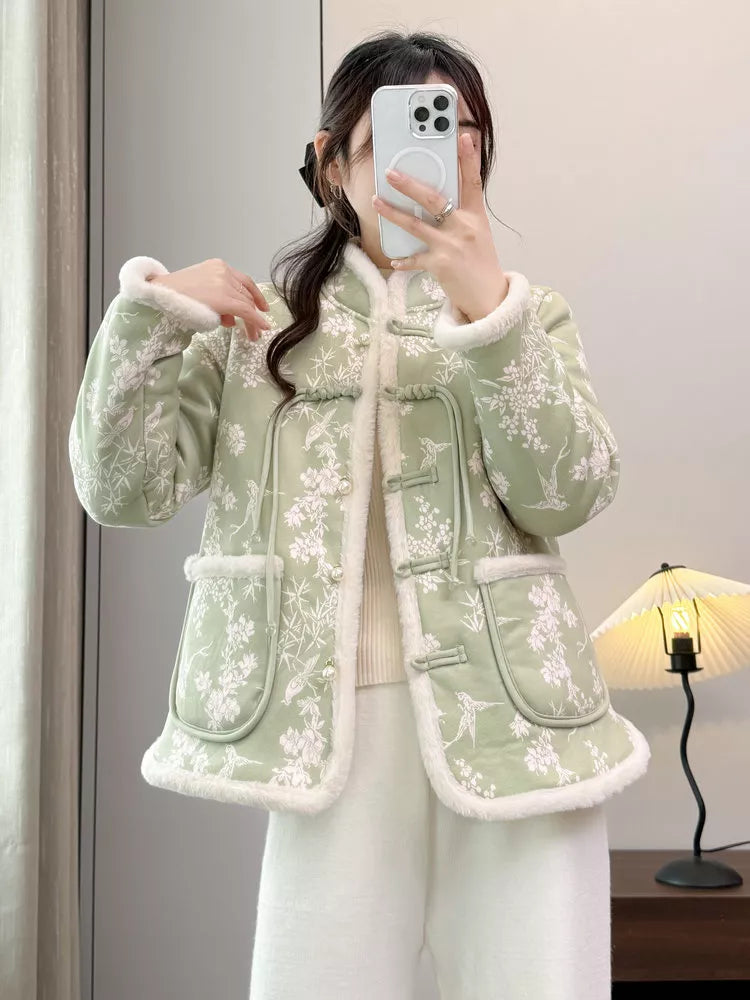 Grüne, wattierte Steppjacke im chinesischen Stil mit Stehkragen und Blumenmuster für Damen