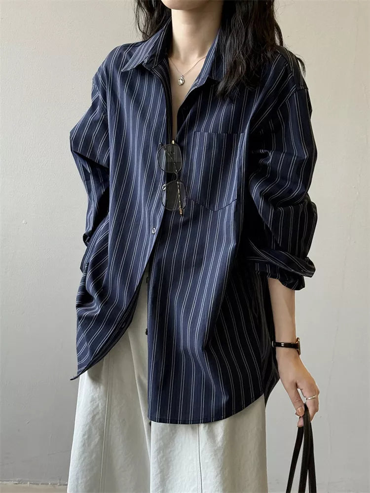 Camisa larga oversize de rayas azul marino para mujer