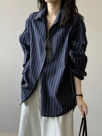 Marineblau gestreiftes Oversize-Langarmhemd für Damen