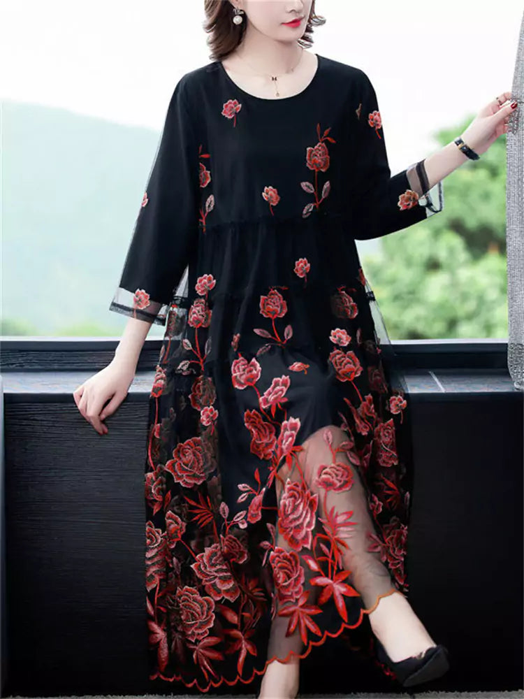 Elegant Lace Embroidered Tulle Dress with Delicate Floral Stitching