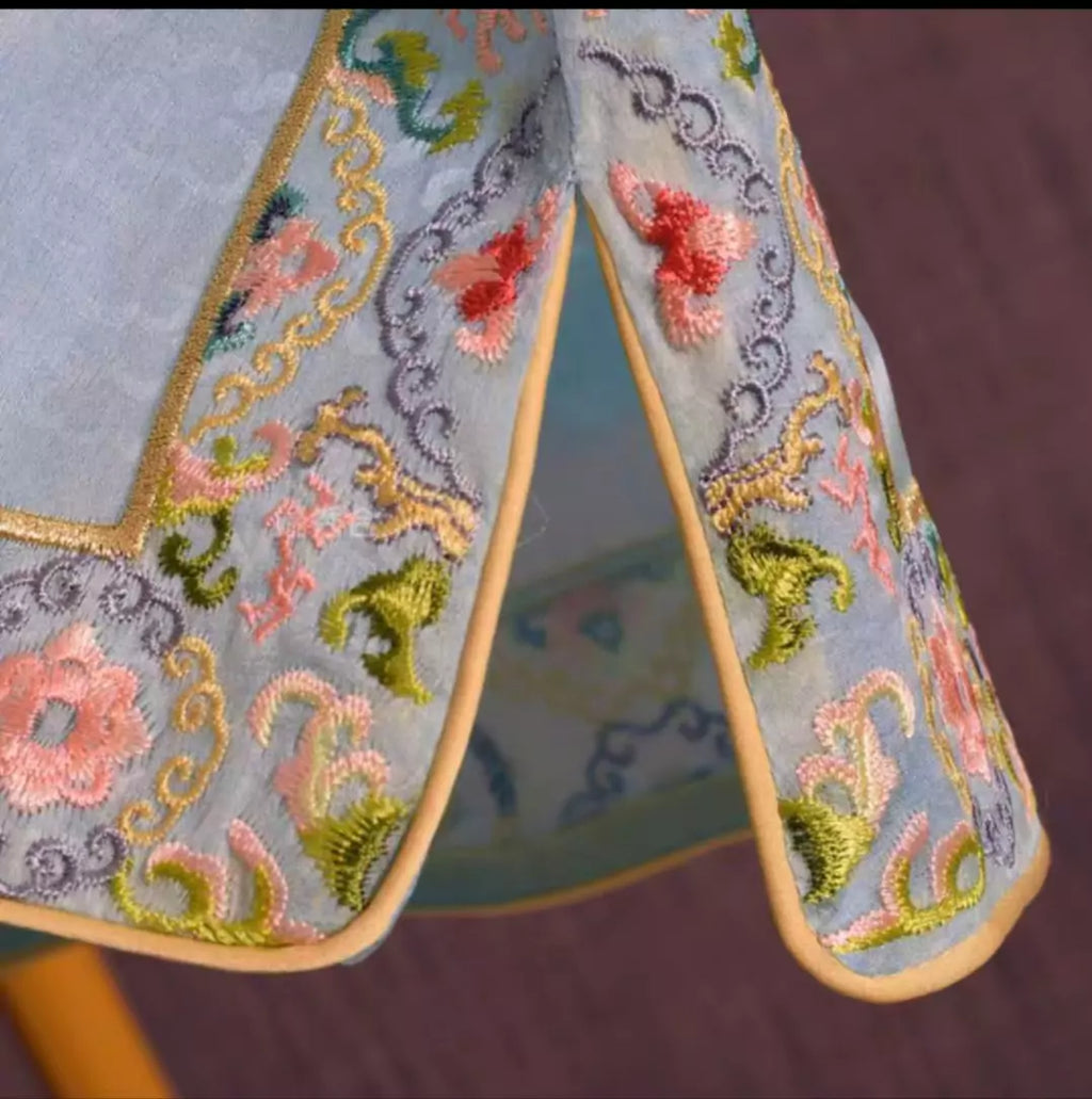 Women's Spring Chinese Style Embroidered Jacquard Vest with Retro Knot Buttons