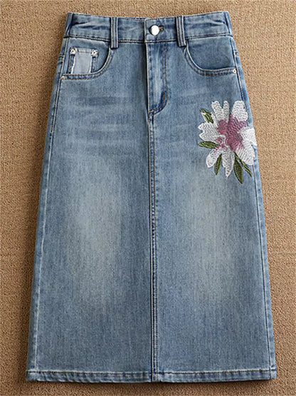 Trendiger bestickter Jeans-Bleistiftrock mit elastischem, hohem Bund und Rückenschlitz