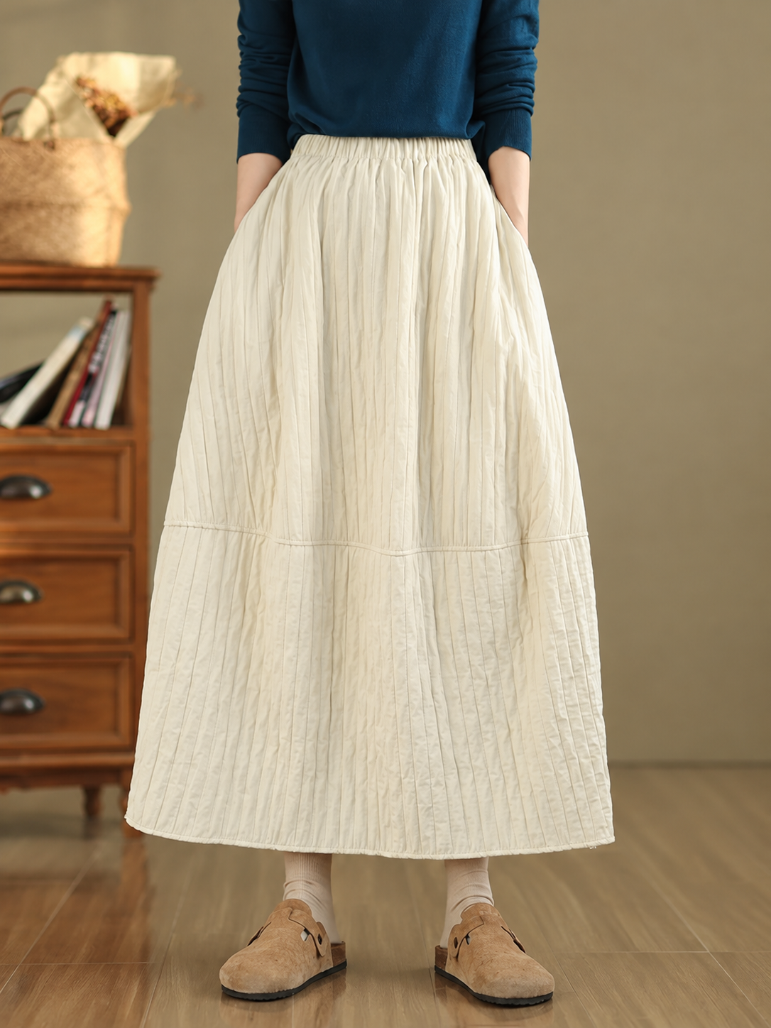 Quilted Lantern Silhouette Maxi Skirt