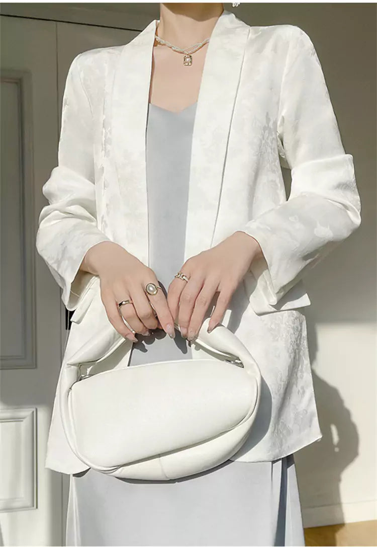 Eleganter, schicker weißer Jacquard-Blazer mit schlankmachender Wirkung und orientalischem Flair