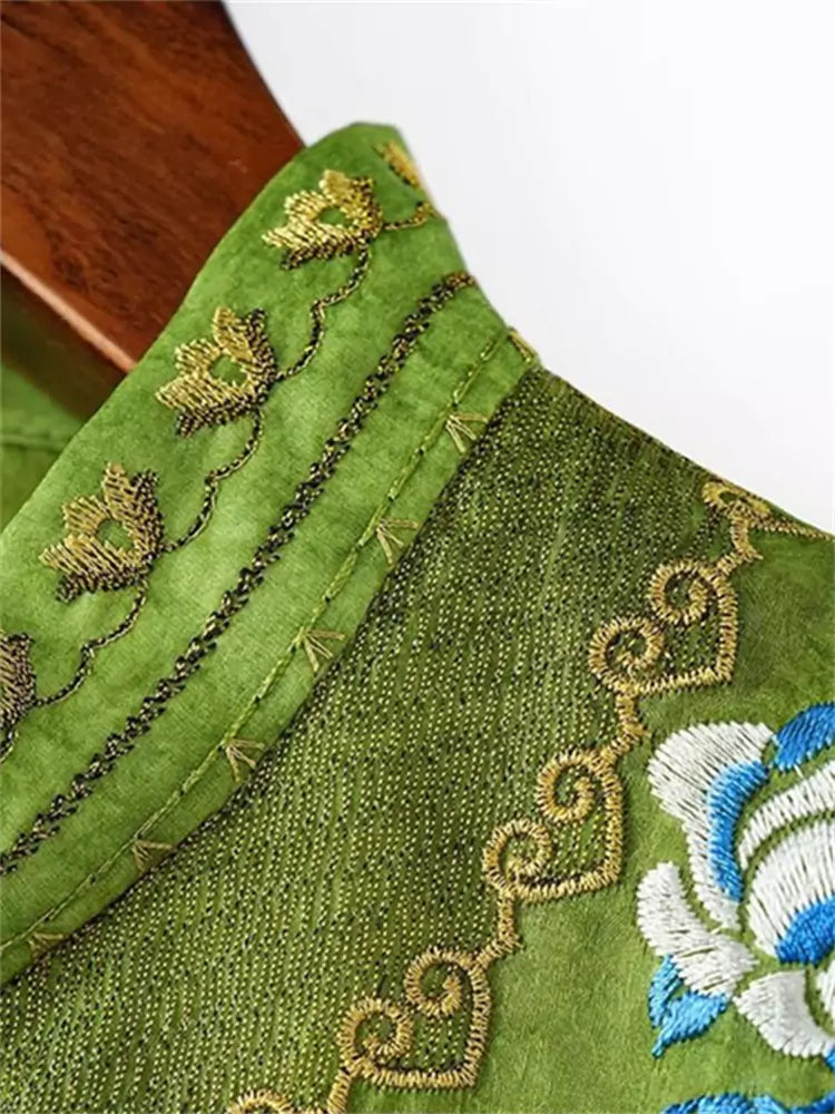 Chaleco tradicional chino bordado de satén de organza verde para mujer