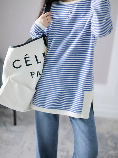 Damenpullover mit blauen Streifen, Rundhalsausschnitt, langen Ärmeln und Schlitzsaum