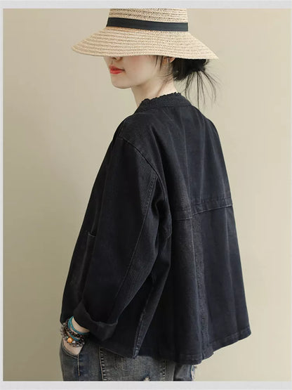 Schwarze, bestickte kurze Damenjacke aus Baumwoll-Denim