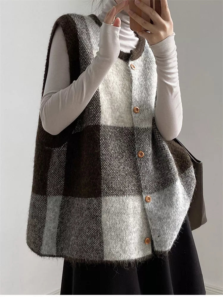 Vintage Plaid Button-Up Knit Vest for Women