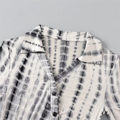 Bedrucktes Damen-Midikleid mit langen Ärmeln und Seitenschlitz