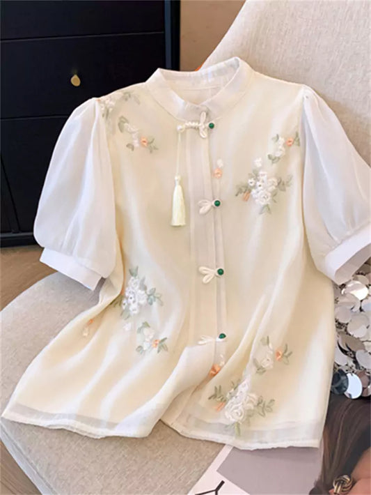 Exquisite, bestickte Chiffonbluse mit kurzen Ärmeln und Puffärmeln in großen Größen für Damen