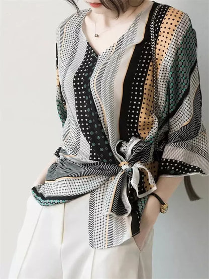 Stilvolle asymmetrische Chiffonbluse mit Bindegürtel und V-Ausschnitt für Damen