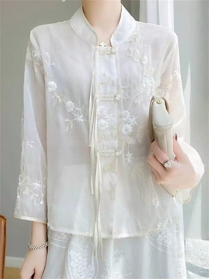 Weiße Bluse im chinesischen Stil mit Satin-Überzug und Jacquard-Muster