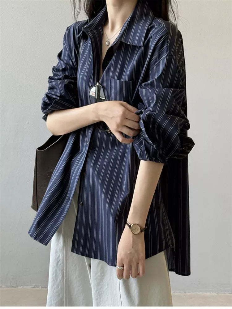 Camisa larga oversize de rayas azul marino para mujer