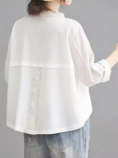 Schwarze, bestickte kurze Damenjacke aus Baumwoll-Denim