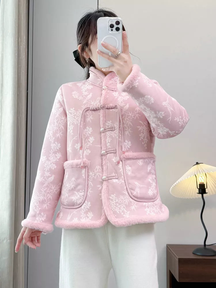 Grüne, wattierte Steppjacke im chinesischen Stil mit Stehkragen und Blumenmuster für Damen