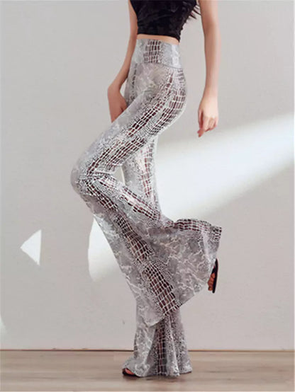 Pantalones acampanados de cintura alta con estampado de serpiente y alta elasticidad, con largo extendido y estampado dorado.