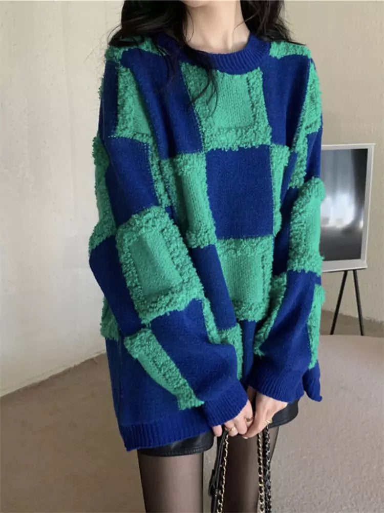 Mittellanger, gelb-brauner Strickpullover mit Rundhalsausschnitt und Karomuster für Damen