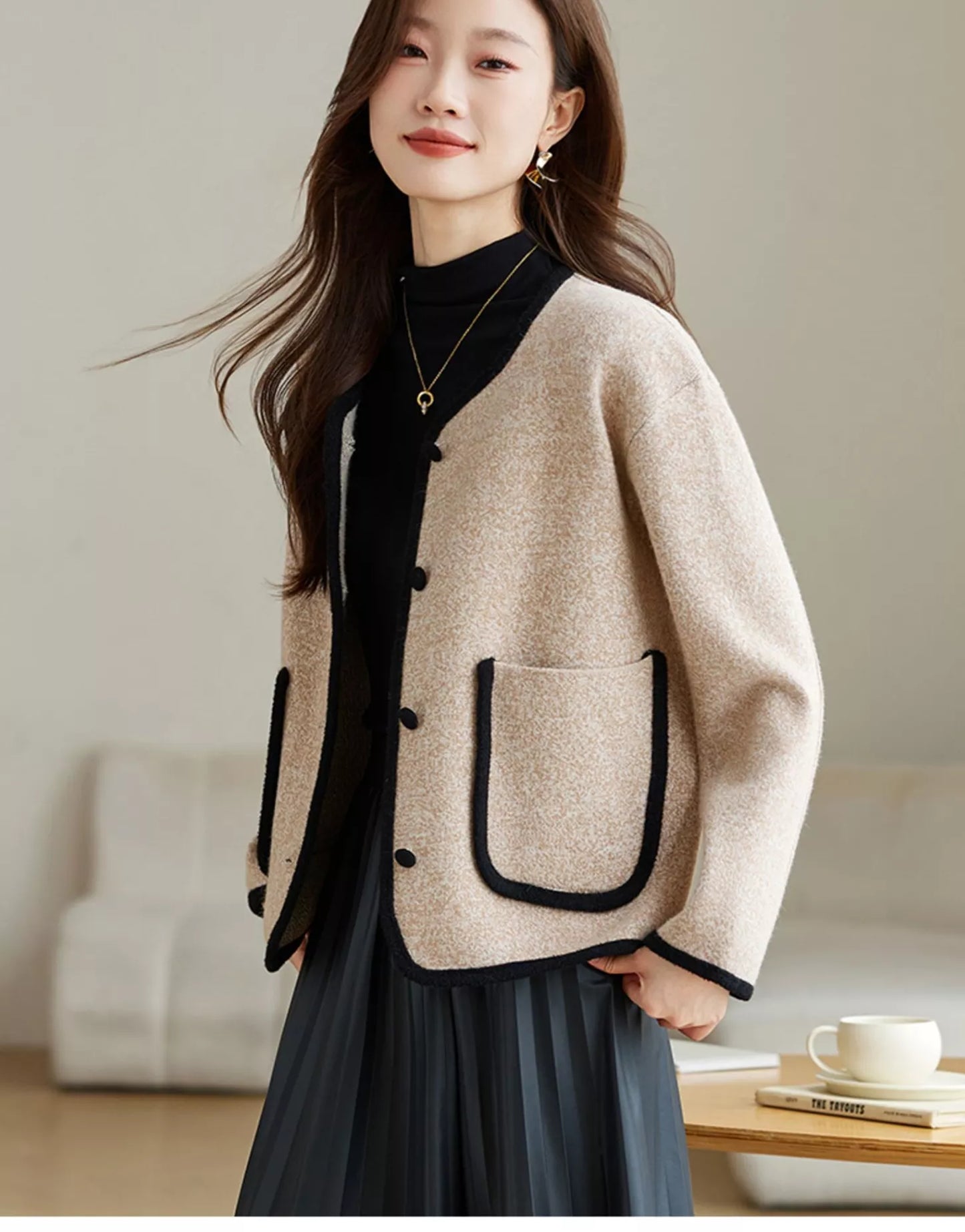 Kurze Wolljacke mit Farbblockmuster für Damen