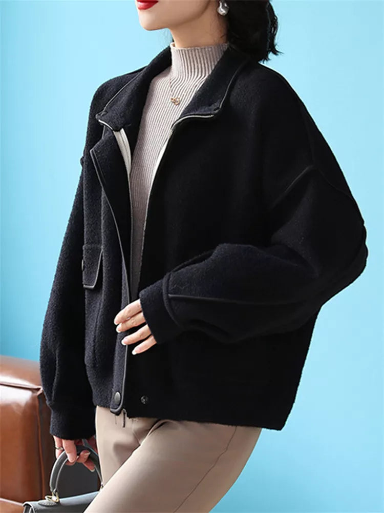 Abrigo de lana con cremallera y bloques de color beige para mujer