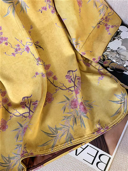 Asymmetrische Pulloverbluse im chinesischen Stil aus Satin-Jacquard mit Froschknöpfen für Damen