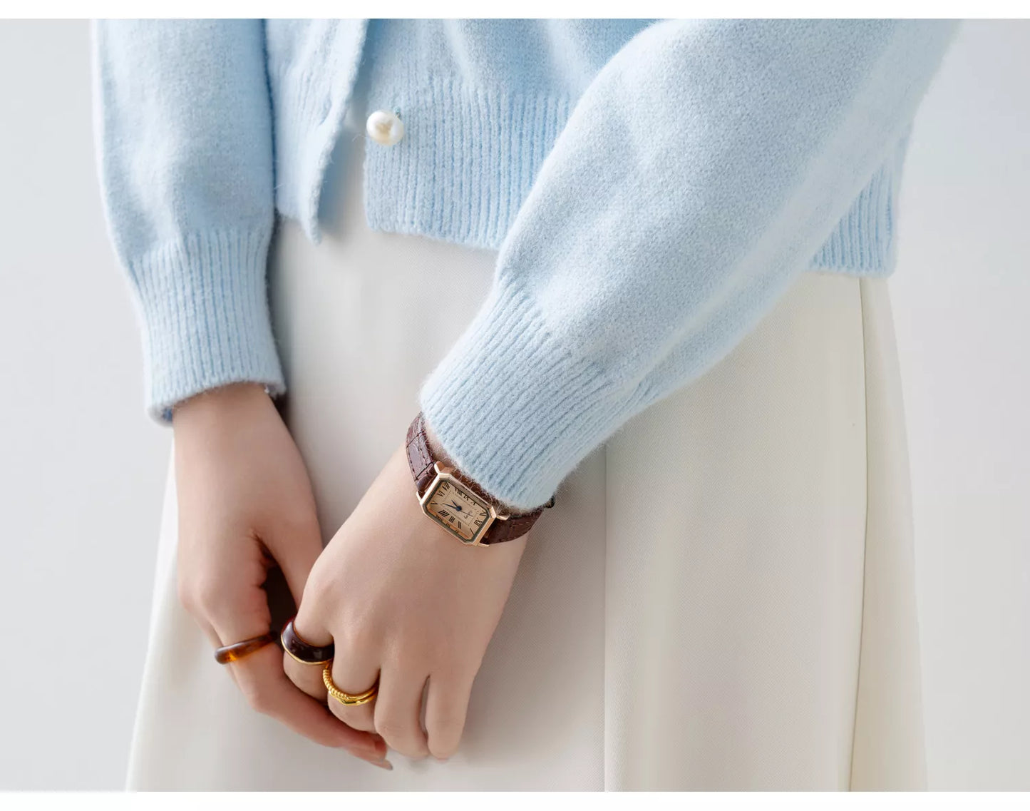 Cárdigan de punto holgado azul cielo para mujer con diseño floral y cuentas