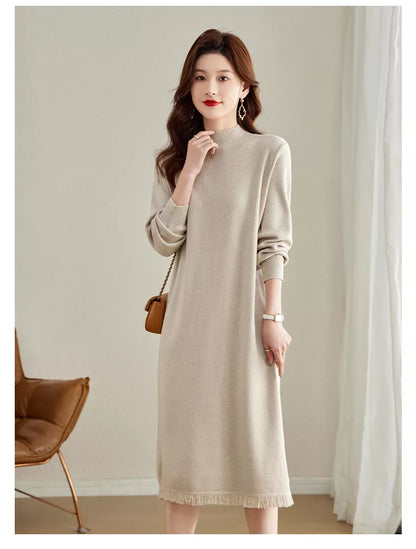 Strickkleid mit Quasten, das über das Knie reicht, für Damen